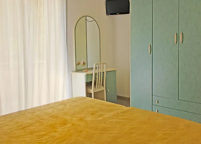 Hotel Flora