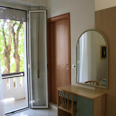 Hotel Flora Bellaria-Igea Marina Zimmer foto