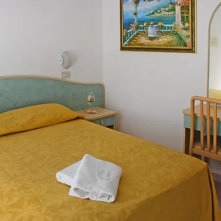 Hotel Flora Bellaria-Igea Marina Exterior foto