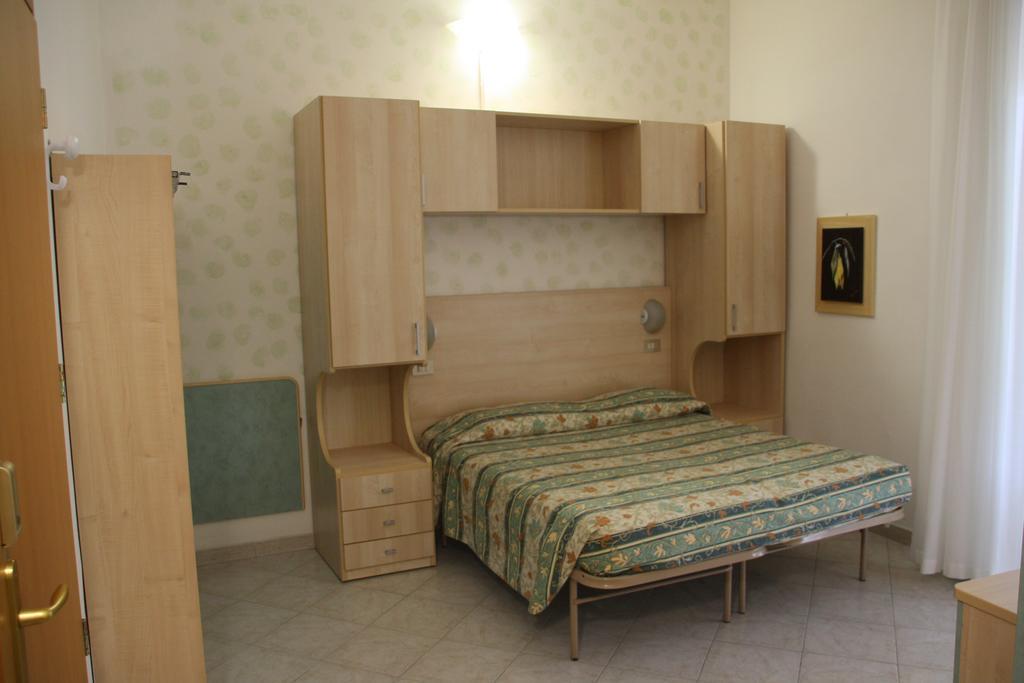 Flora Hotel 3*